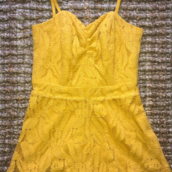 Ali & Jay Yellow Lace Romper - Picture 4 of 8